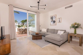 2 Bedroom 2 Bathroom Penthouse Apartment